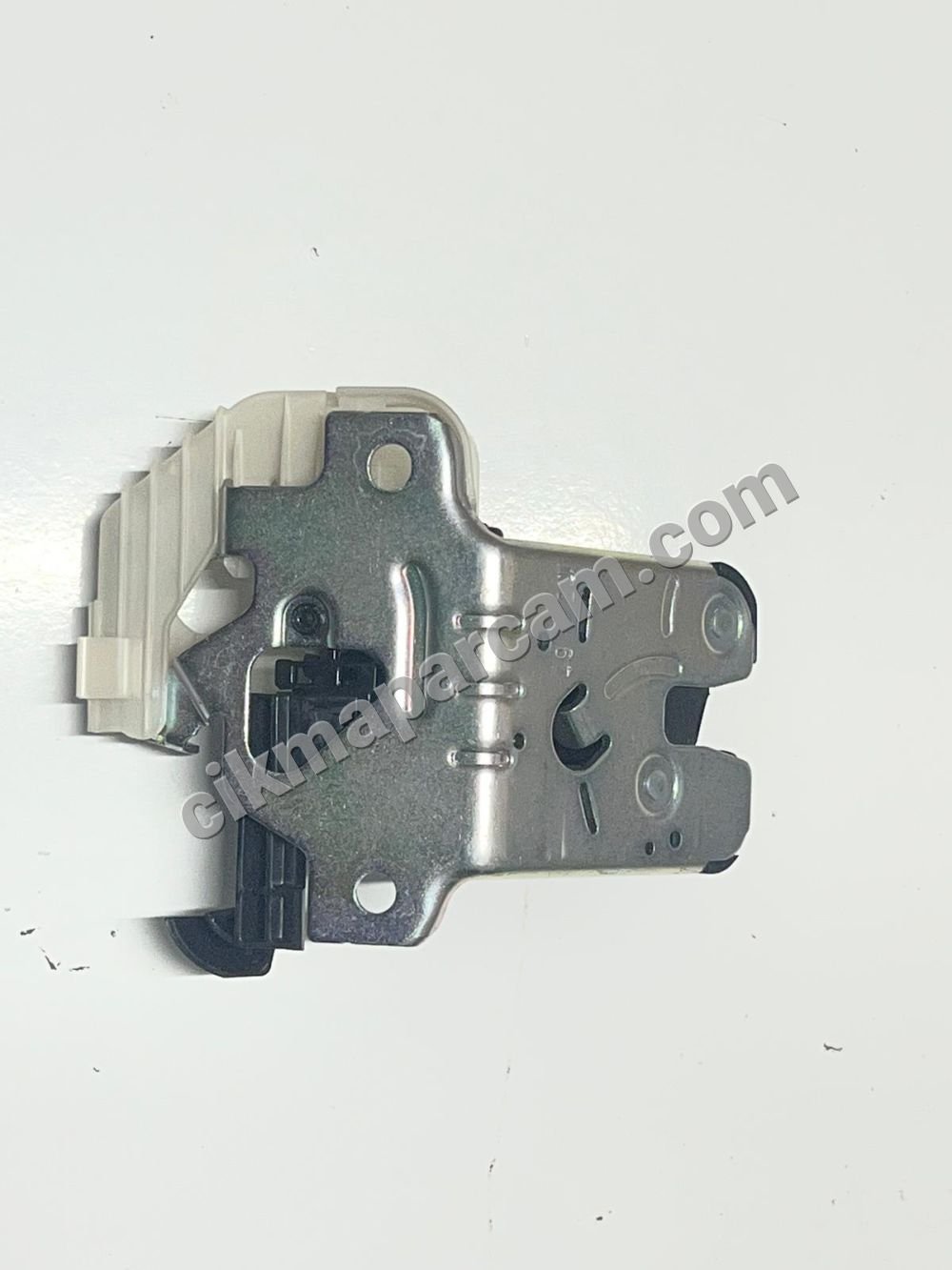 Volkswagen 2014 - 2019 VOLKSWAGEN PASSAT BAGAJ KILIT BRAKETI ARKA 3G0827503C 3G0827503 - İlan No: 76879657