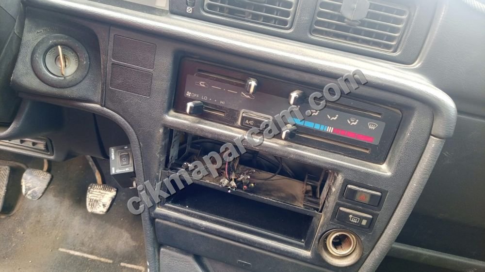 Toyota TOYOTA CORONA KLIMA KONTROL PANELI - İlan No: 18694358