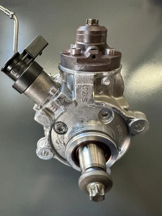 Çıkma Yüksek Basınç Pompası Mercedes-Benz E Serisi W213 E220d