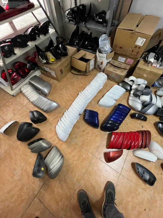 FORD COURİER SAĞ SOL AYNAKAPAĞI ORJİNAL RENK MEVCUT