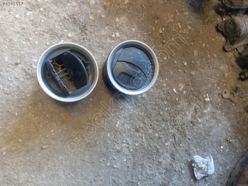 Ford Fiesta havalandırma ızgarası W11305