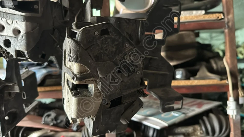 FORD FİESTA SOL ÖN KAPI KİLİDİ