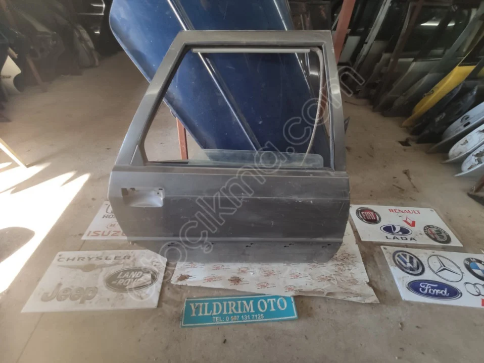 RENAULT 21 SAĞ ARKA KAPI